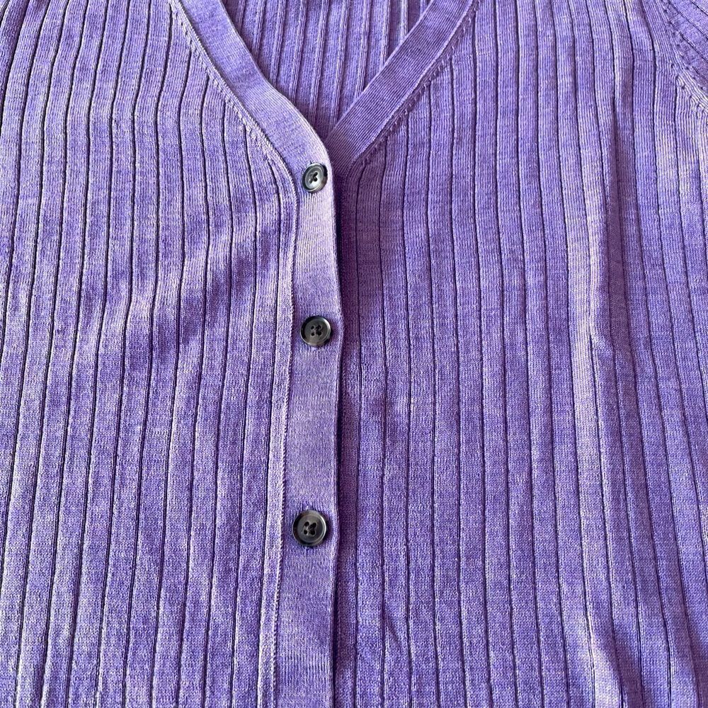 Banana Republic 100% Merino wool sweater - Picture 3 of 6